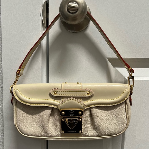 Louis Vuitton | Suhali Le Precieux White Pochette - Picture 2 of 11